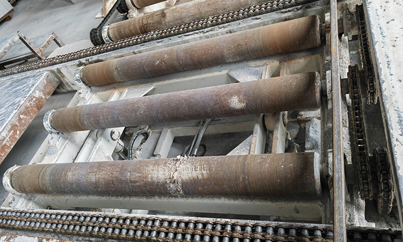 Dispositivo di svolta di sollevamento pallet